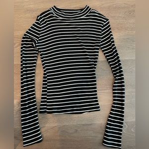 Brandy Melville Low Turtleneck Striped Top🖤